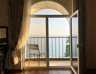 Гостиница Море Вардане Панорамный номер с большим Балконом-2