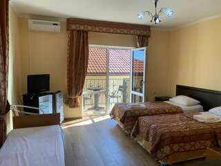 Гостиница Море Вардане Панорамный номер с большим Балконом-4